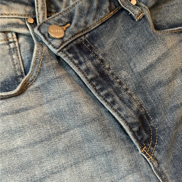 Two Tone High Rise Crossover Waist Straight Jeans - Picture 6 of 8